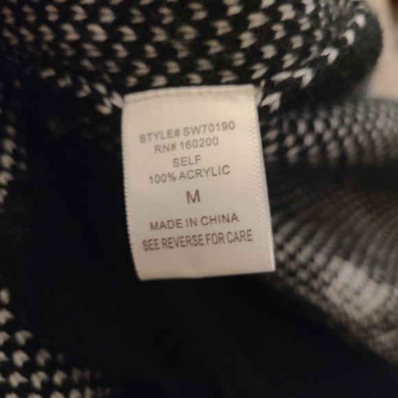 Aztec Cardigan - Picture 10 of 11